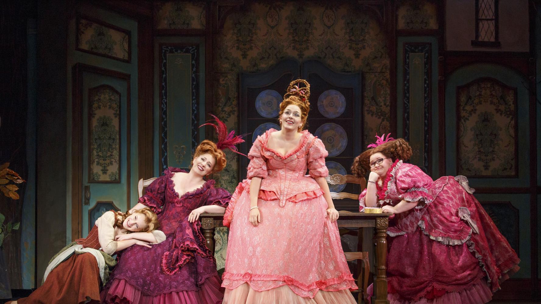 Costumes reign in Broadway in Tucson's 'Cinderella'